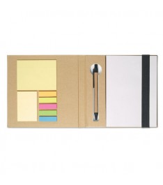 Set da scrivania personalizzato con Block notes, post-it, segnapagina e penna. Dettagli neri