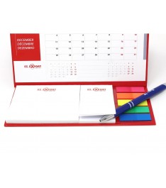 Post-it e segnapagina su base rigida del calendario da tavolo