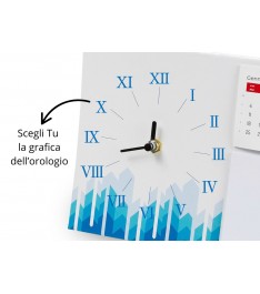 Orologio sulla copertina del calendario stampato con i numeri romani