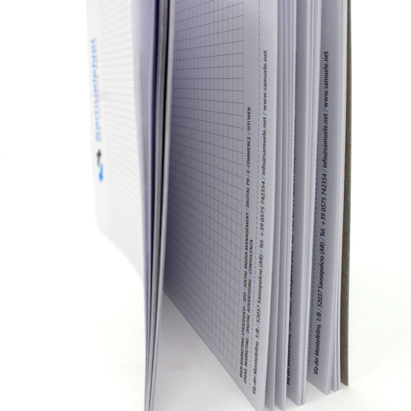 Dettaglio pagine e sottoblocco block notes personalizzati