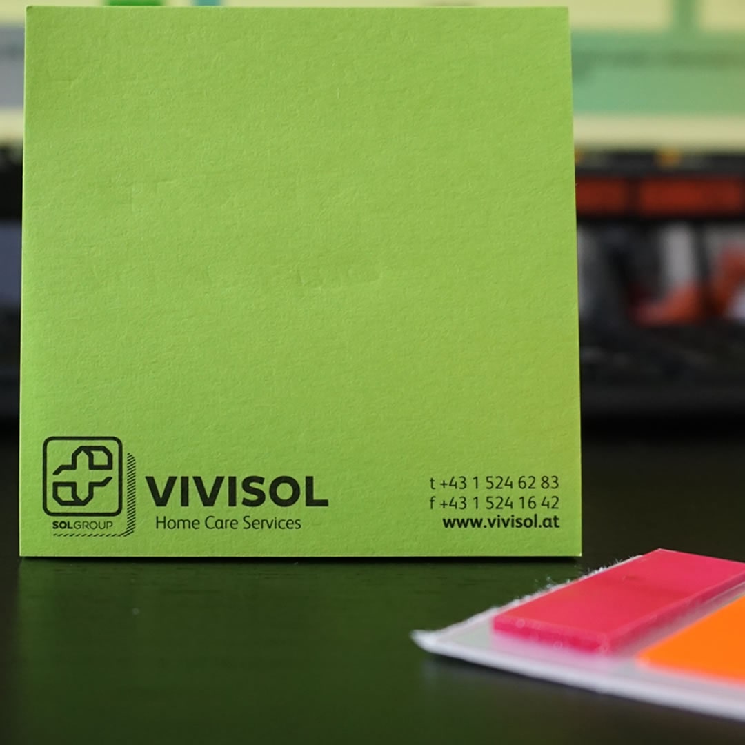 Memo adesivi personalizzati carta verde fluo stampa Logo