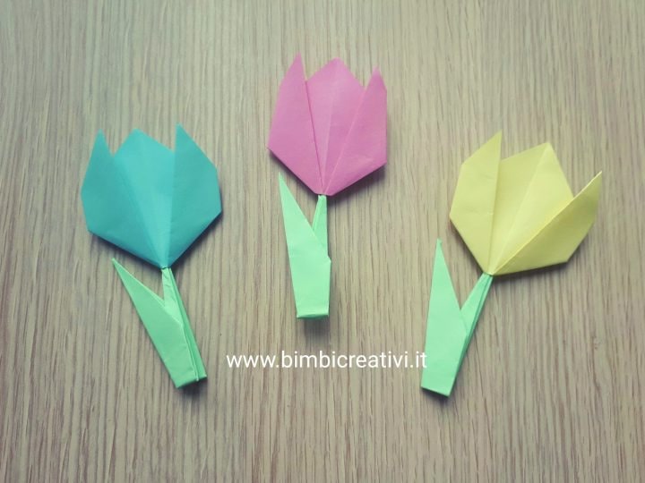 Origami di tulipani colorati